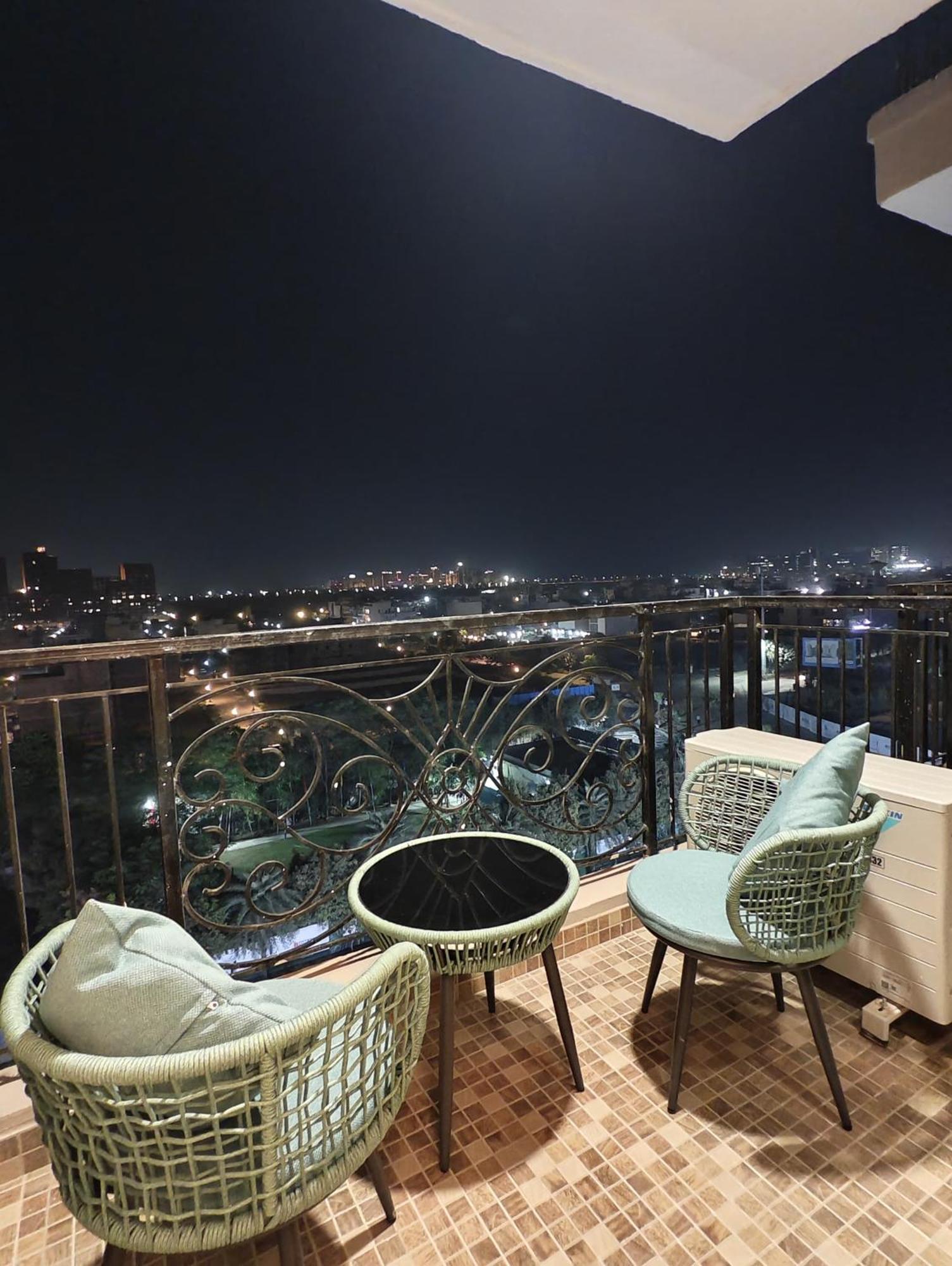 Bed and Breakfast Omaxe Hazratganj , Khusi Mahal Лакхнау Экстерьер фото